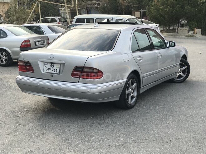 Mercedes E 320 2001, 319,000 km - 3.2 l - Sumqayıt