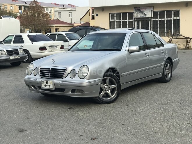 Mercedes E 320 2001, 319,000 km - 3.2 l - Sumqayıt
