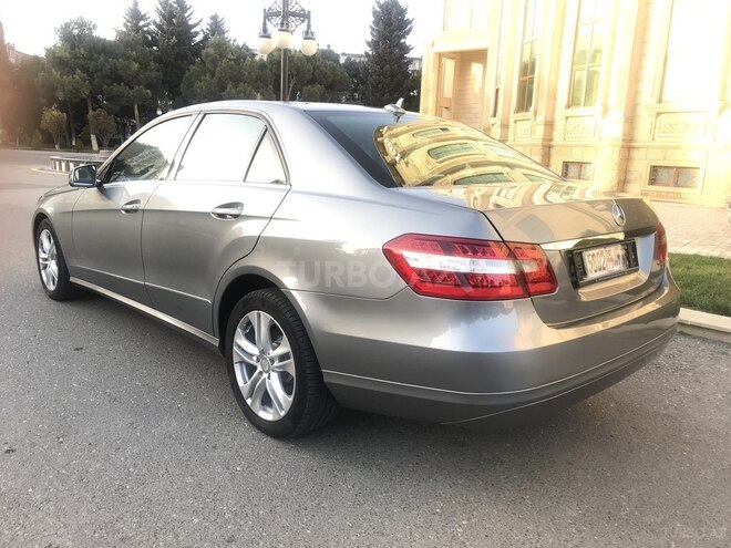 Mercedes E 220 2011, 147,300 km - 2.2 l - Bakı