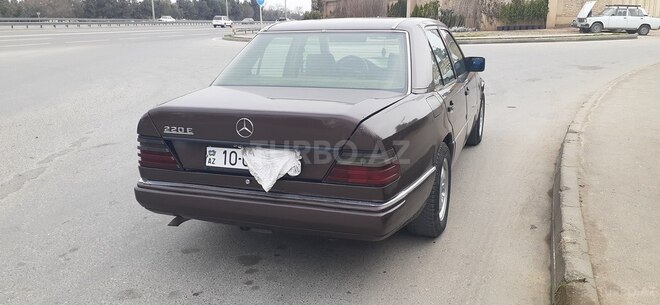Mercedes E 220 1993, 635,000 km - 2.2 л - Bakı