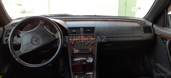 Mercedes C 220 1994, 318,000 km - 2.2 л - Bakı