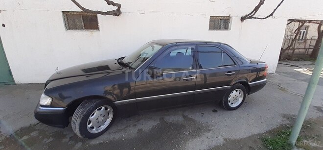 Mercedes C 220 1994, 318,000 km - 2.2 л - Bakı