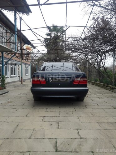 Mercedes E 200 2000, 259,632 km - 2.0 l - Cəlilabad