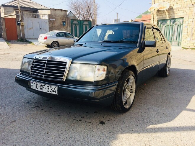 Mercedes E 200 1993, 320,000 km - 2.0 l - Bakı