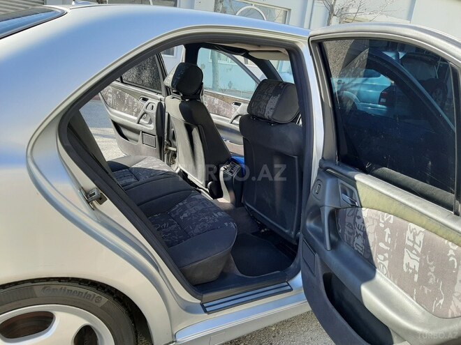 Mercedes E 240 1998, 410,254 km - 2.4 l - Bakı