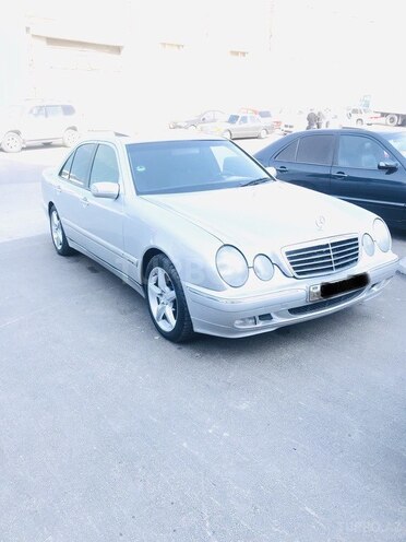 Mercedes E 270 2000, 321,890 km - 2.7 l - Bakı