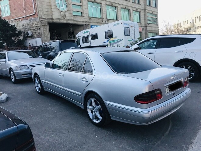 Mercedes E 270 2000, 321,890 km - 2.7 l - Bakı