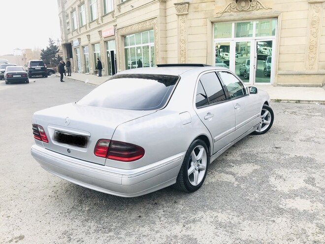 Mercedes E 270 2000, 321,890 km - 2.7 l - Bakı