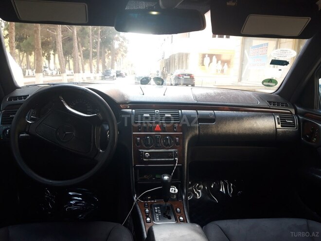 Mercedes E 230 1997, 350,000 km - 2.3 л - Şirvan