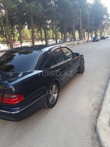 Mercedes E 230 1997, 350,000 km - 2.3 л - Şirvan