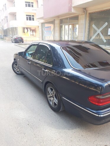 Mercedes E 230 1997, 350,000 km - 2.3 л - Şirvan