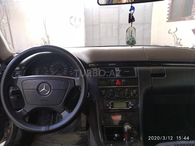 Mercedes E 220 1998, 343,189 km - 2.2 л - Bakı