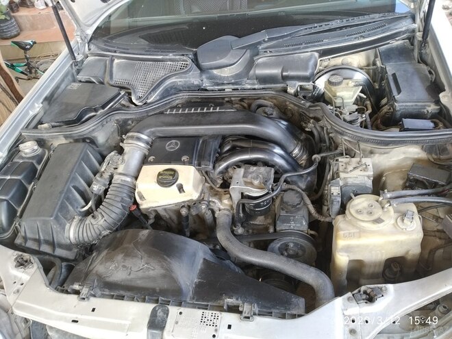 Mercedes E 220 1998, 343,189 km - 2.2 л - Bakı