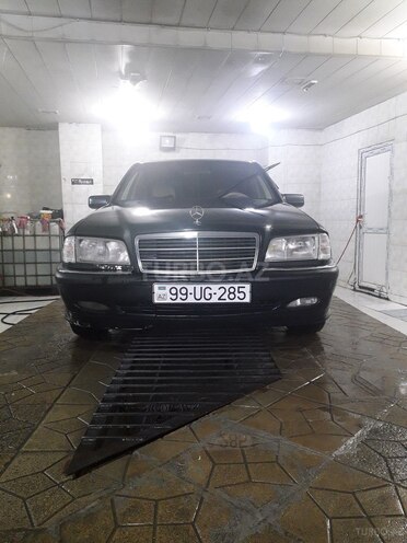 Mercedes C 220 1998, 207,893 km - 2.2 l - Bakı