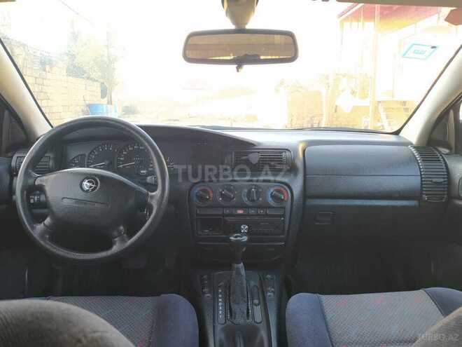 Opel Omega 1996, 295,000 km - 2.0 l - Sumqayıt