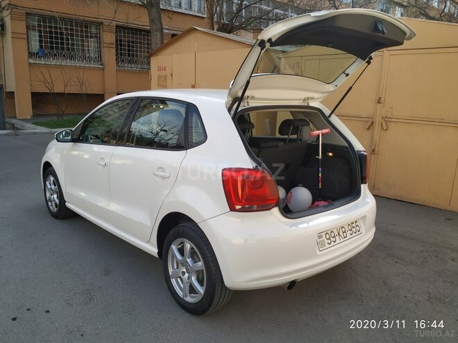 Volkswagen Polo 2011, 132,000 km - 1.4 l - Bakı