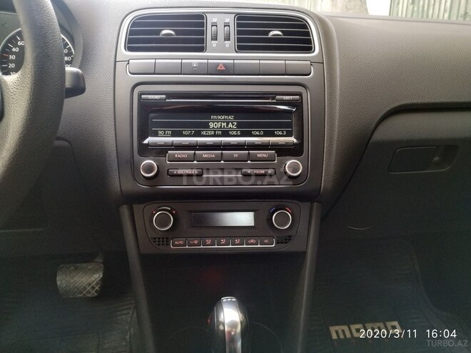 Volkswagen Polo 2011, 132,000 km - 1.4 l - Bakı