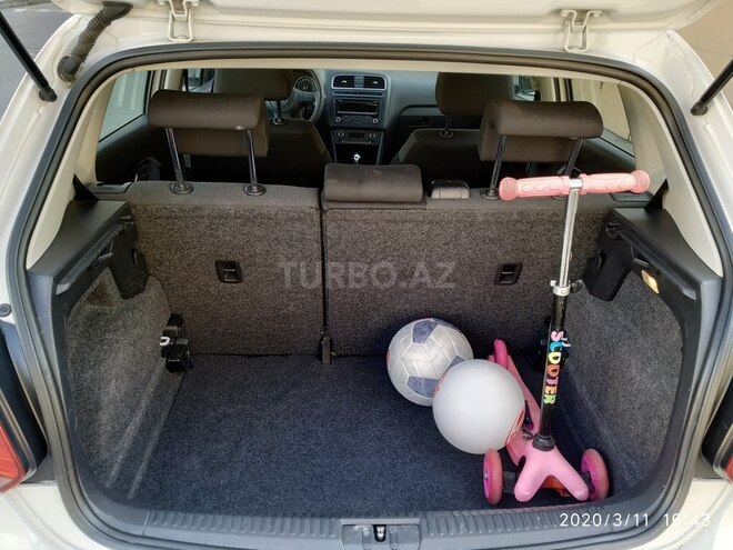 Volkswagen Polo 2011, 132,000 km - 1.4 l - Bakı
