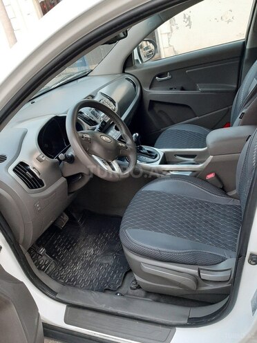 Kia Sportage 2011, 174,000 km - 2.0 l - Şəmkir