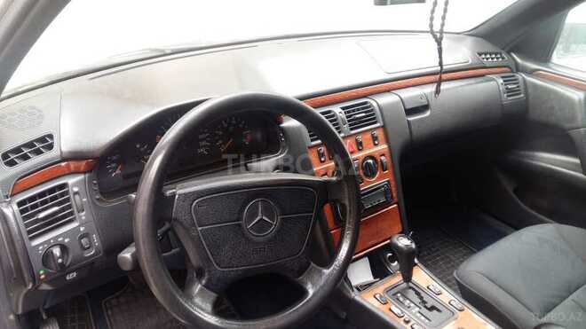 Mercedes E 200 1997, 353,000 km - 2.0 l - Bakı