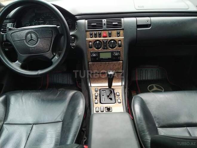 Mercedes E 240 1999, 216,000 km - 2.4 l - Sumqayıt