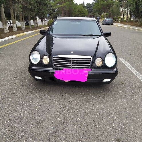 Mercedes E 240 1999, 216,000 km - 2.4 l - Sumqayıt
