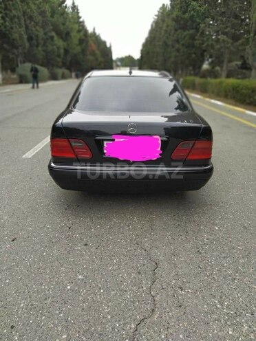 Mercedes E 240 1999, 216,000 km - 2.4 l - Sumqayıt