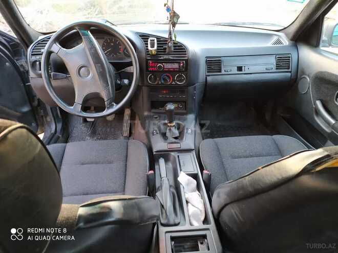 BMW 323 1993, 465,640 km - 2.5 l - Sumqayıt