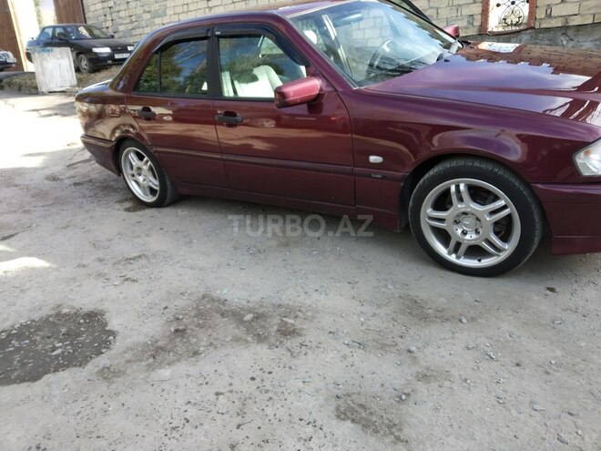 Mercedes C 200 1997, 320,000 km - 2.0 l - Şəki