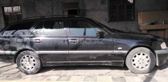 Mercedes C 220 2000, 355,000 km - 2.2 л - Gəncə
