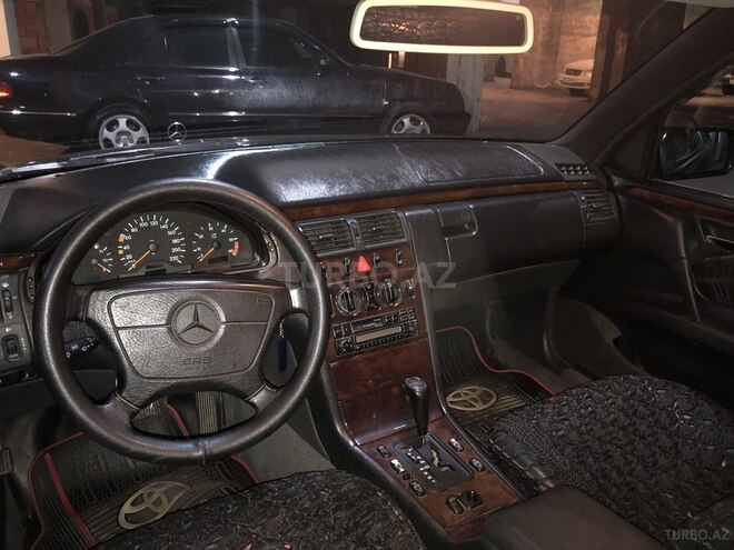 Mercedes E 220 1997, 475,000 km - 2.2 l - Bakı