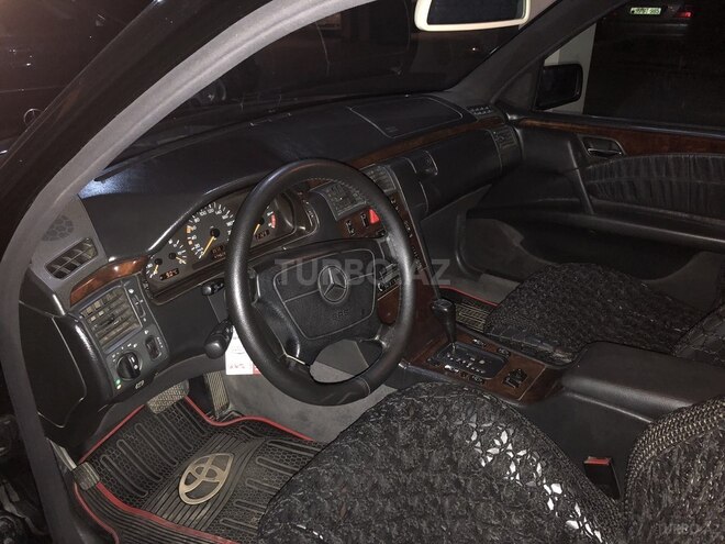 Mercedes E 220 1997, 475,000 km - 2.2 l - Bakı