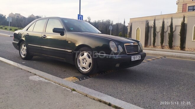 Mercedes E 230 1995, 290,000 km - 2.3 l - Bakı