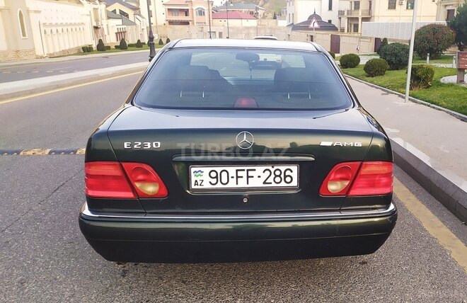Mercedes E 230 1995, 290,000 km - 2.3 l - Bakı