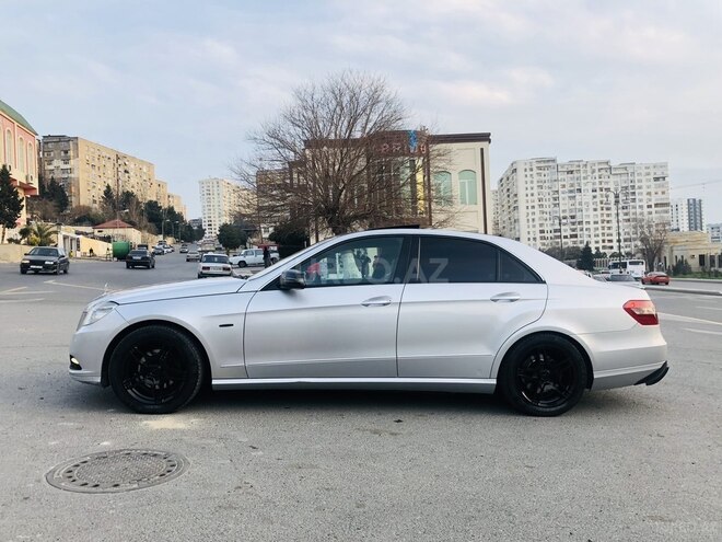 Mercedes E 220 2011, 297,000 km - 2.2 l - Bakı