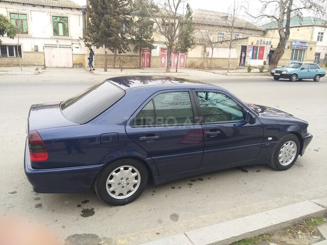 Mercedes C 180 1998, 256,980 km - 1.8 л - Yevlax