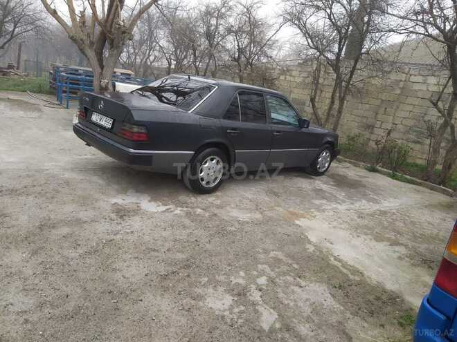 Mercedes E 250 1991, 457,800 km - 2.5 l - Sumqayıt