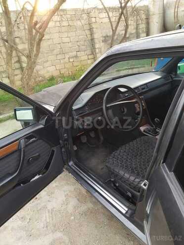 Mercedes E 250 1991, 457,800 km - 2.5 l - Sumqayıt