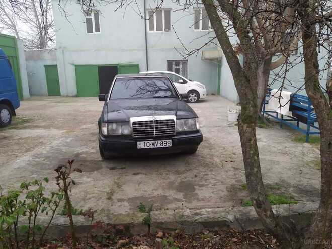 Mercedes E 250 1991, 457,800 km - 2.5 l - Sumqayıt