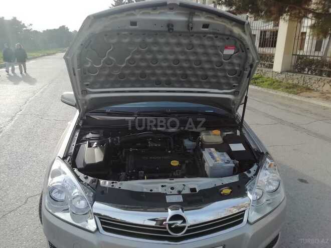 Opel Astra 2009, 193,588 km - 1.4 l - Bakı
