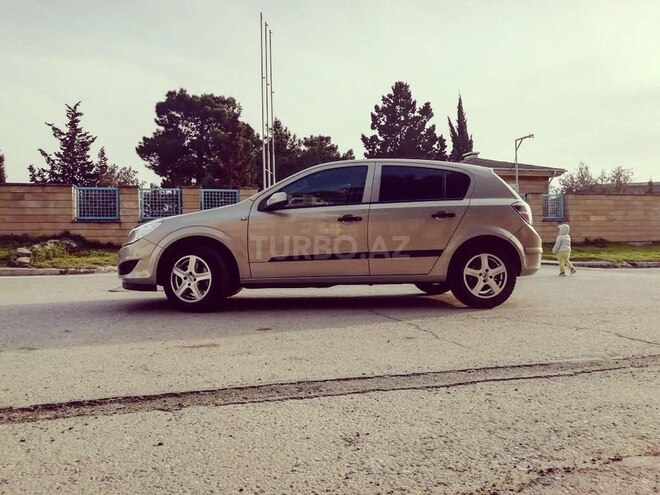 Opel Astra 2009, 193,588 km - 1.4 l - Bakı