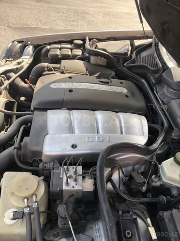 Mercedes E 220 2000, 283,500 km - 2.2 l - Bakı