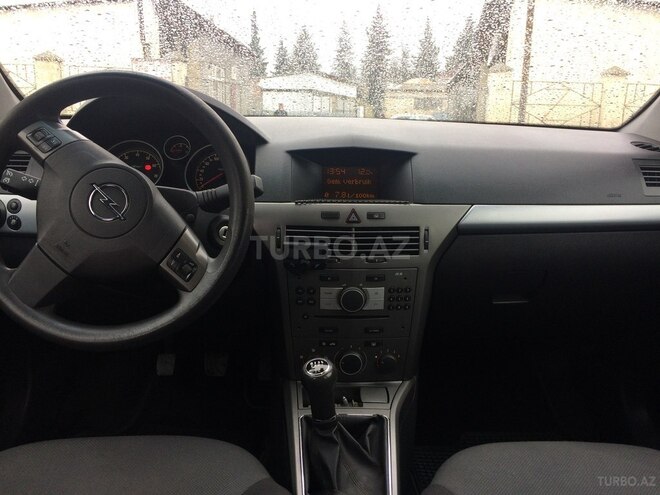 Opel Astra 2006, 167,000 km - 1.4 l - Zaqatala