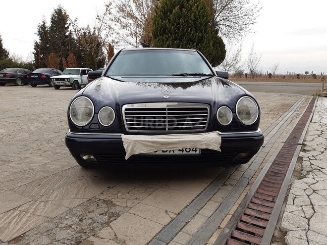 Mercedes E 240 1997, 239,408 km - 2.4 l - Gəncə