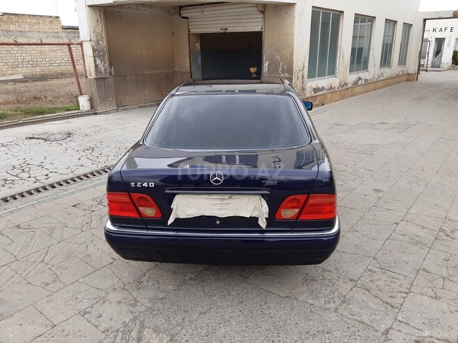 Mercedes E 240 1997, 239,408 km - 2.4 l - Gəncə