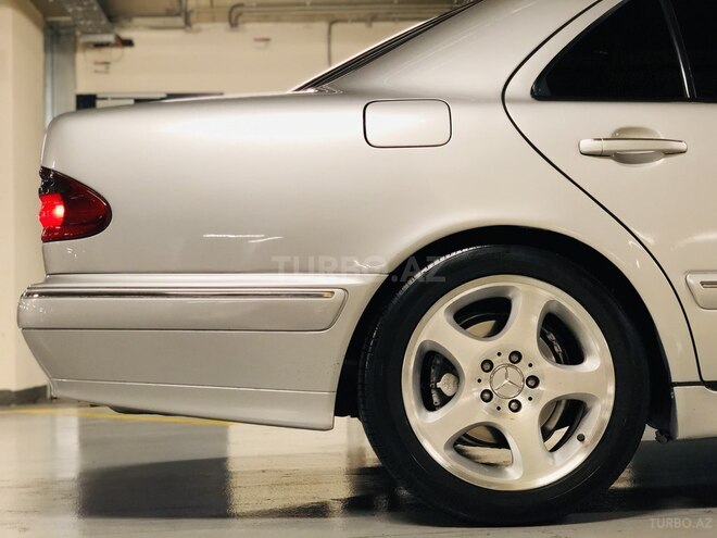 Mercedes E 270 2000, 294,000 km - 2.7 l - Bakı