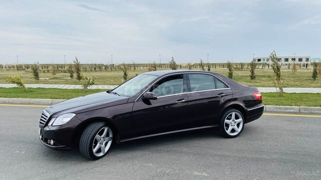 Mercedes E 220 2010, 168,800 km - 2.2 л - Sumqayıt