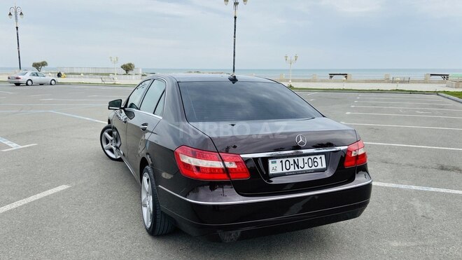 Mercedes E 220 2010, 168,800 km - 2.2 л - Sumqayıt