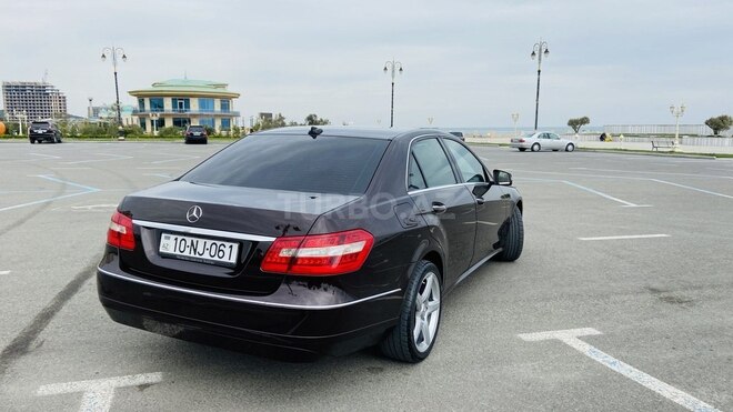 Mercedes E 220 2010, 168,800 km - 2.2 л - Sumqayıt