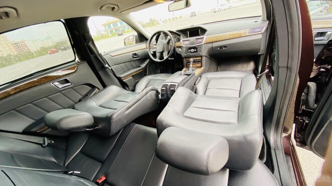 Mercedes E 220 2010, 168,800 km - 2.2 л - Sumqayıt